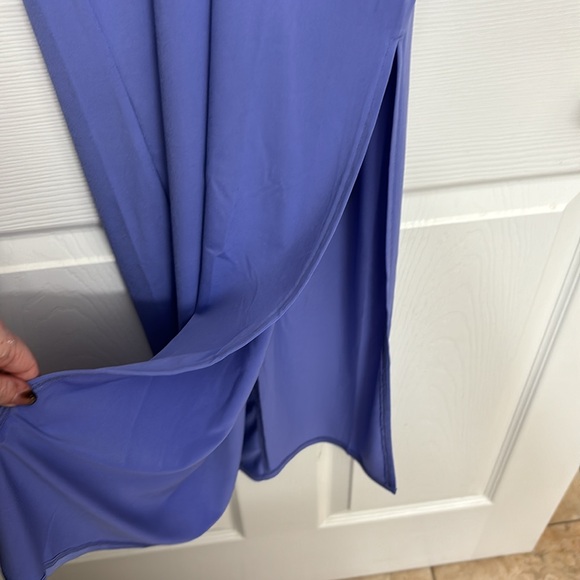 Venus maxi dress. Has never been worn. - Picture 3 of 4